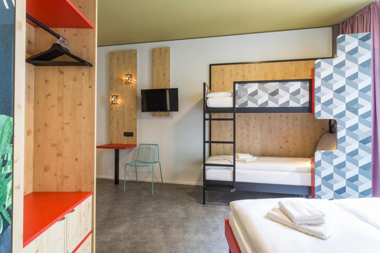Meininger Hotel Zuerich Greencity Esterno foto
