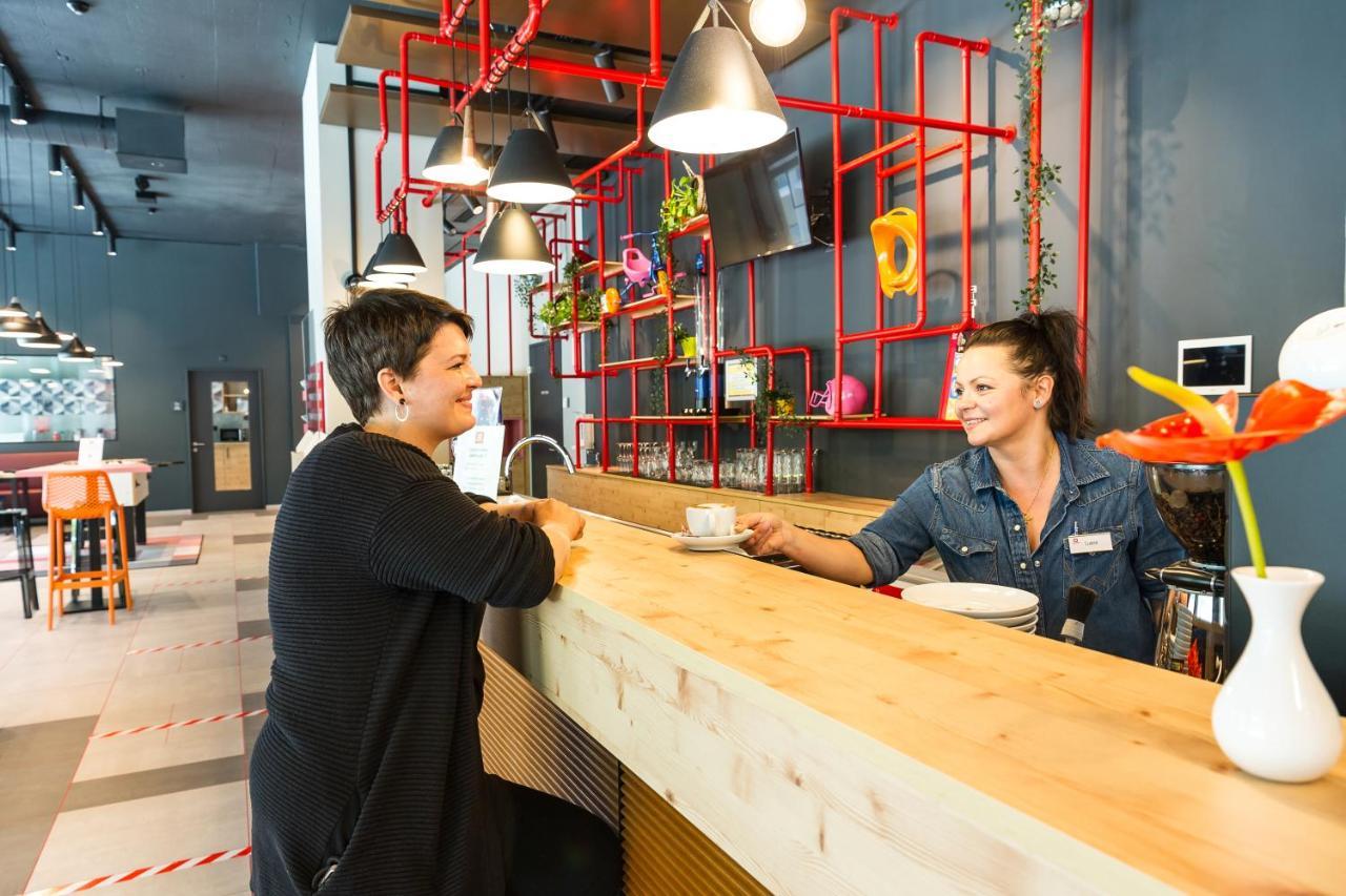 Meininger Hotel Zuerich Greencity Esterno foto