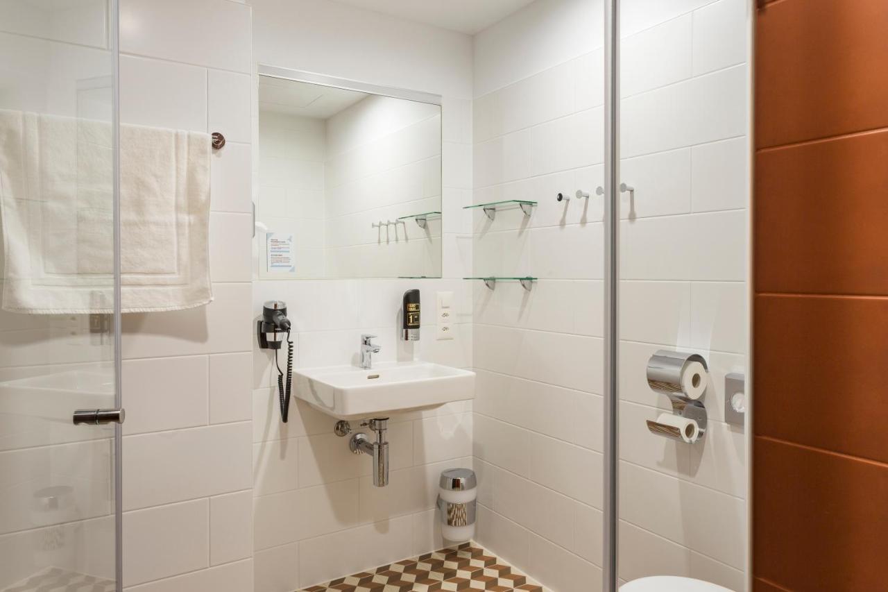 Meininger Hotel Zuerich Greencity Esterno foto